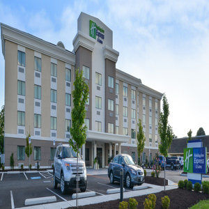 Express And West Ocean By Ihg Hotel